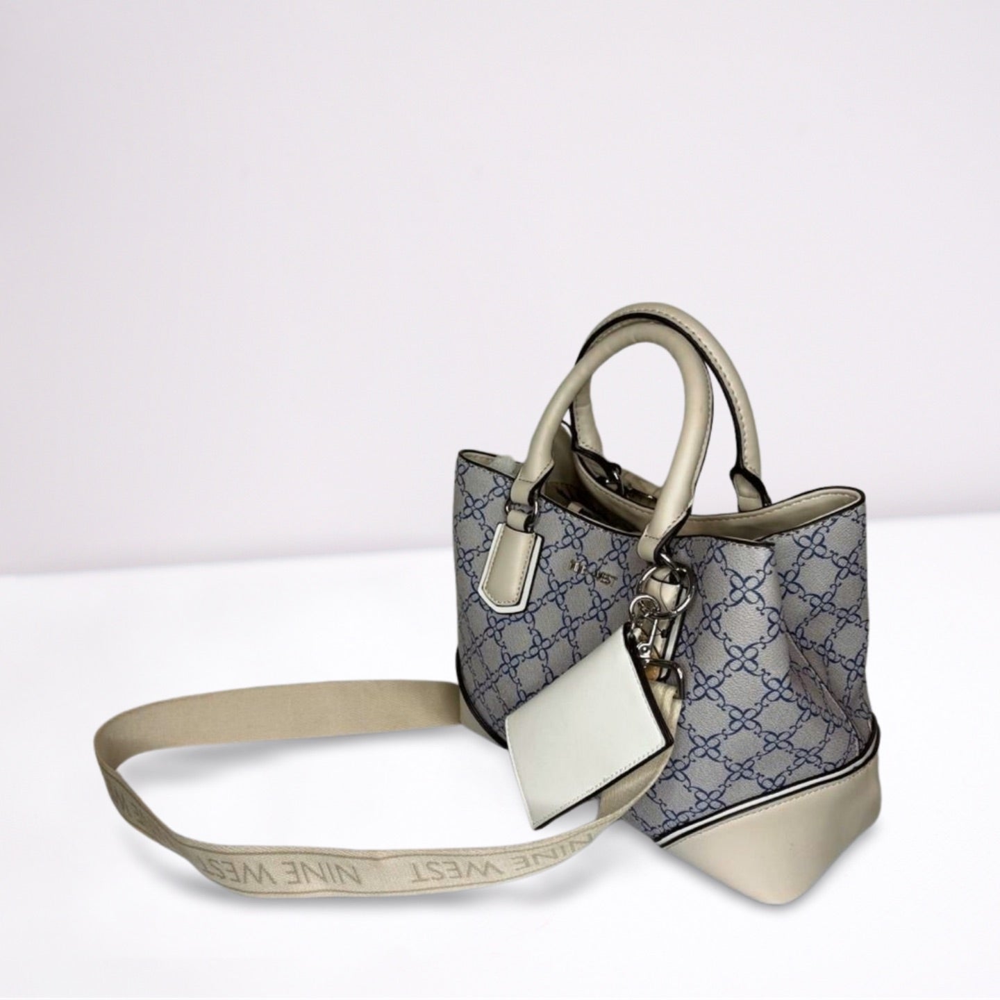 Brooklyn Jet Set Satchel Nine West- Sac a Main